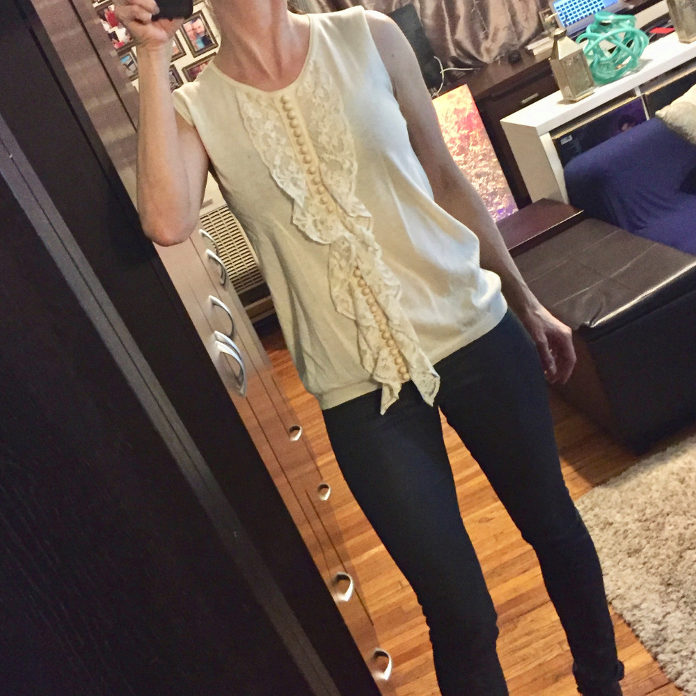 Lanvin cotton cashmere top w lace and buttons. S